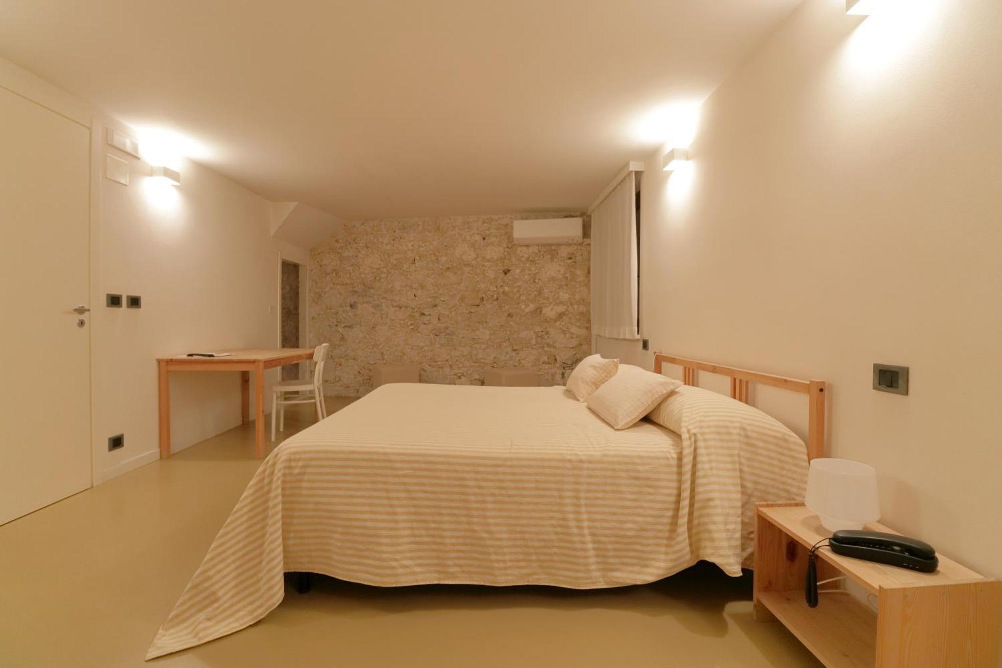 Al Postale 17 Bed & Breakfast