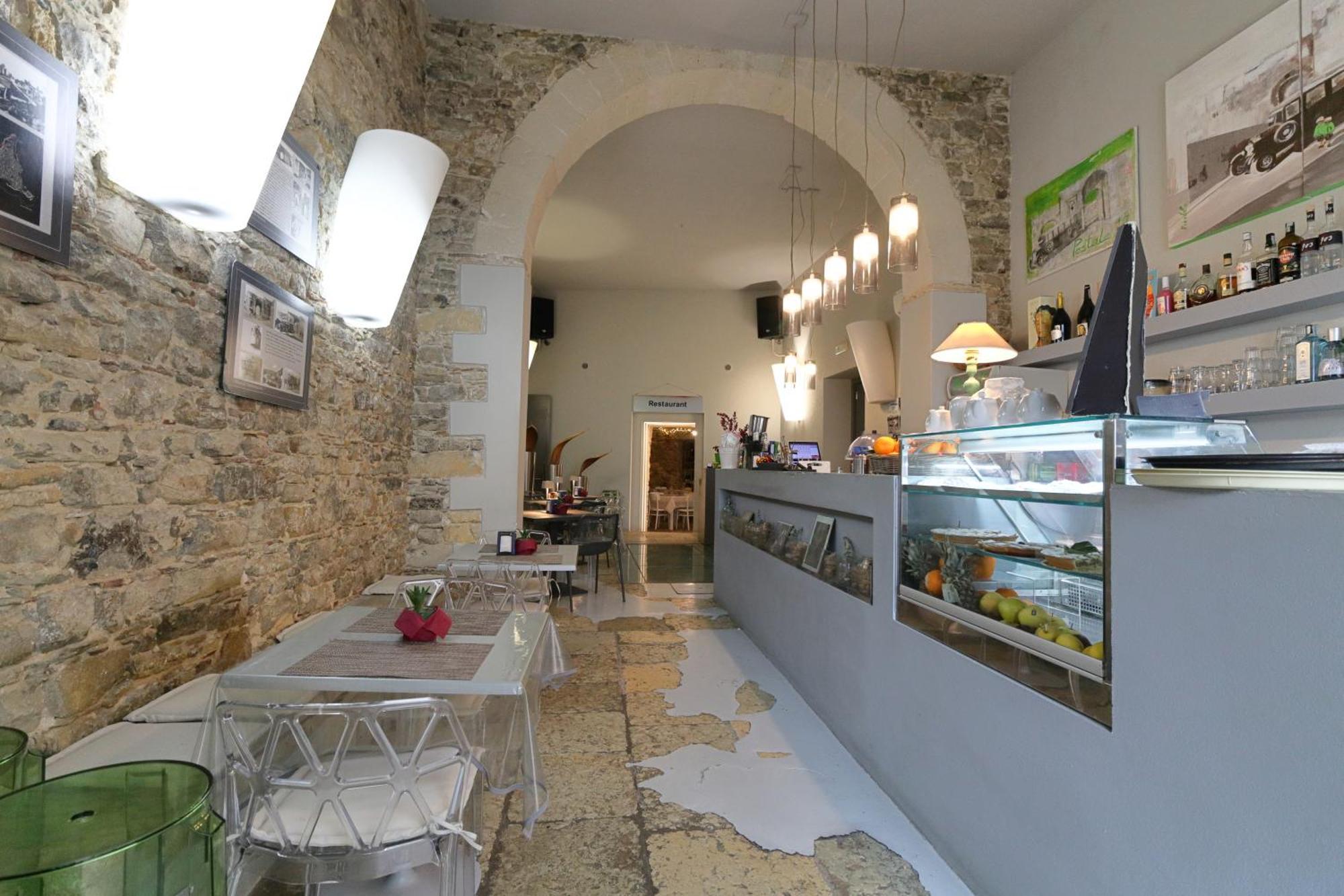 Al Postale 17 * Erice